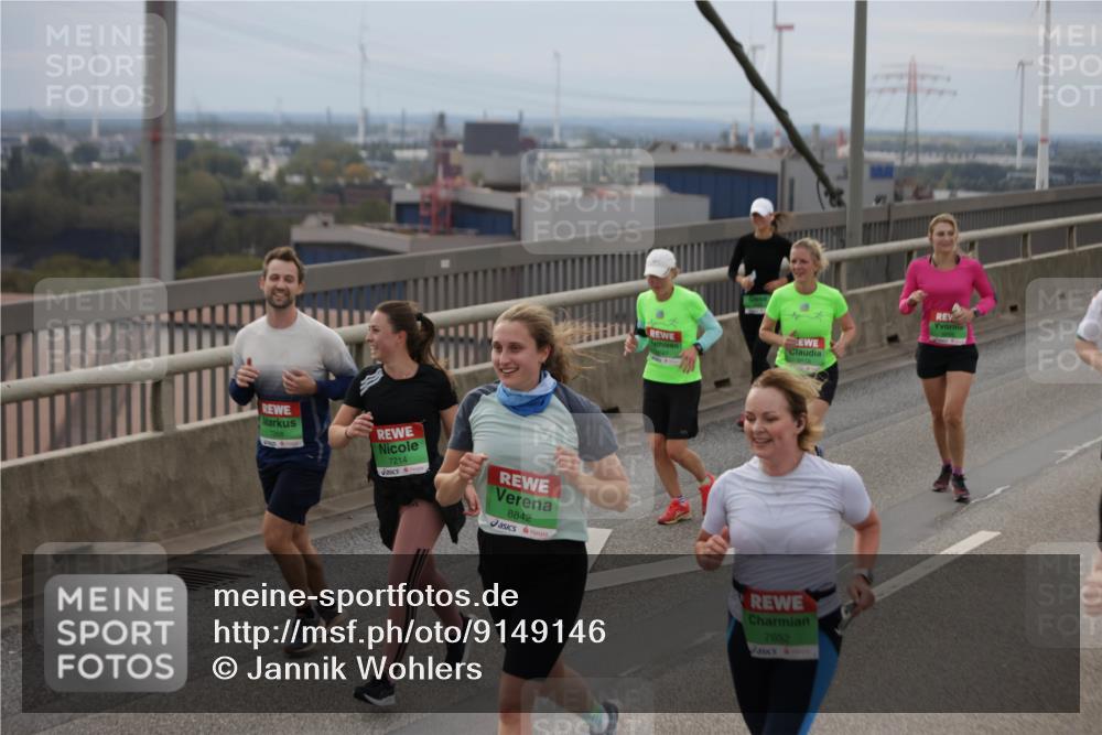 03.10.2025 - Köhlbrandbrückenlauf Jannik Wohlers http://msf.ph/oto/9149146 03.10.2025 15:53:32 Position 1 7214, 8842, 7652 meine-sportfotos.de