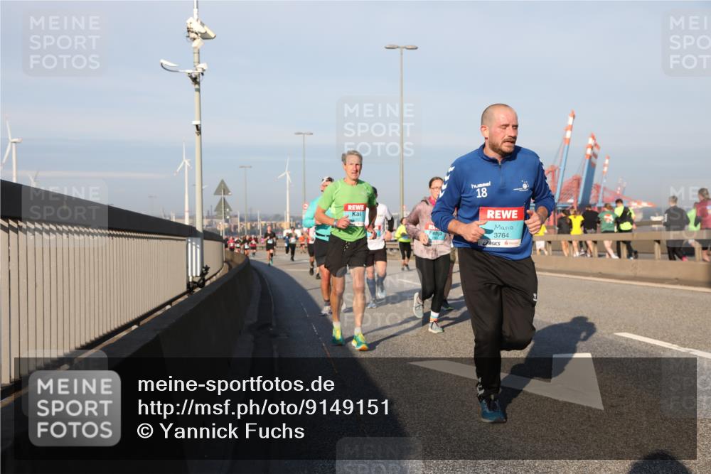 03.10.2025 - Köhlbrandbrückenlauf Yannick Fuchs http://msf.ph/oto/9149151 03.10.2025 08:40:45 Position 2 18, 3764 meine-sportfotos.de