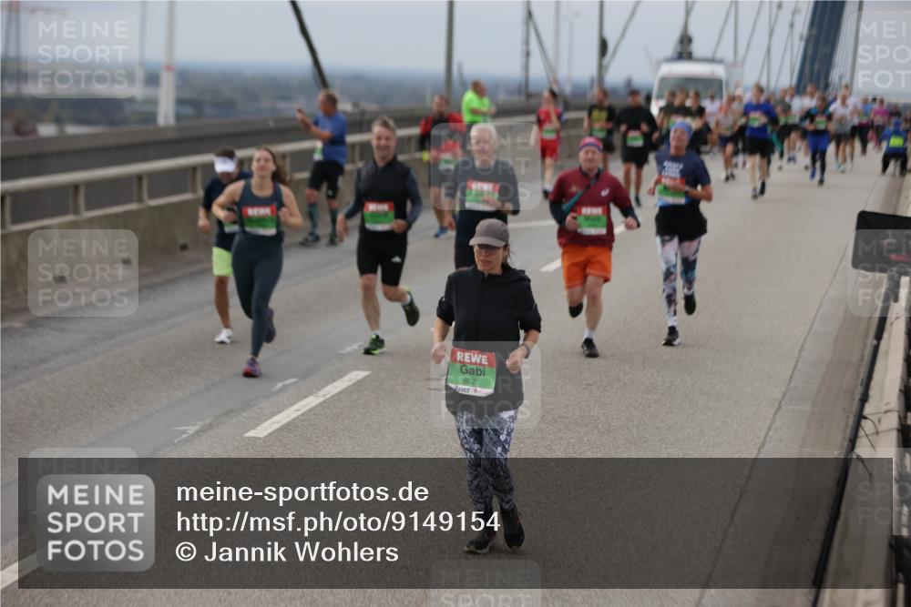 03.10.2025 - Köhlbrandbrückenlauf Jannik Wohlers http://msf.ph/oto/9149154 03.10.2025 15:53:34 Position 1 8027 meine-sportfotos.de