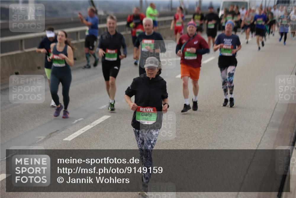 03.10.2025 - Köhlbrandbrückenlauf Jannik Wohlers http://msf.ph/oto/9149159 03.10.2025 15:53:34 Position 1 8027 meine-sportfotos.de
