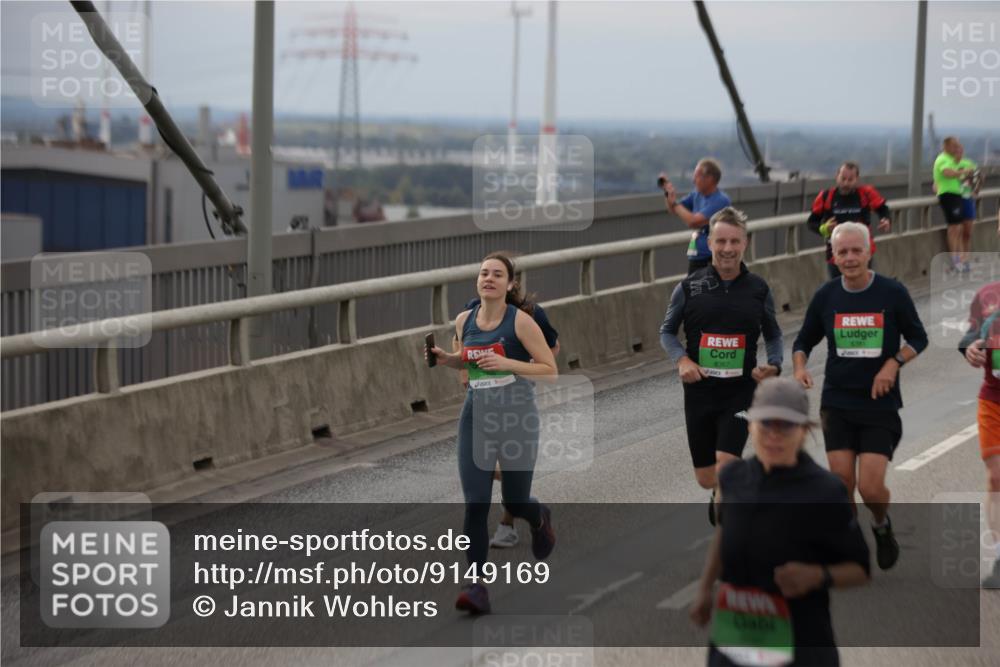 03.10.2025 - Köhlbrandbrückenlauf Jannik Wohlers http://msf.ph/oto/9149169 03.10.2025 15:53:35 Position 1 8367 meine-sportfotos.de