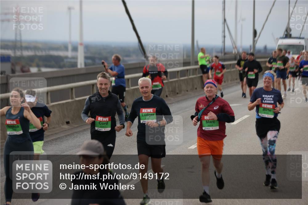 03.10.2025 - Köhlbrandbrückenlauf Jannik Wohlers http://msf.ph/oto/9149172 03.10.2025 15:53:36 Position 1 8367, 8381, 8654, 9155 meine-sportfotos.de