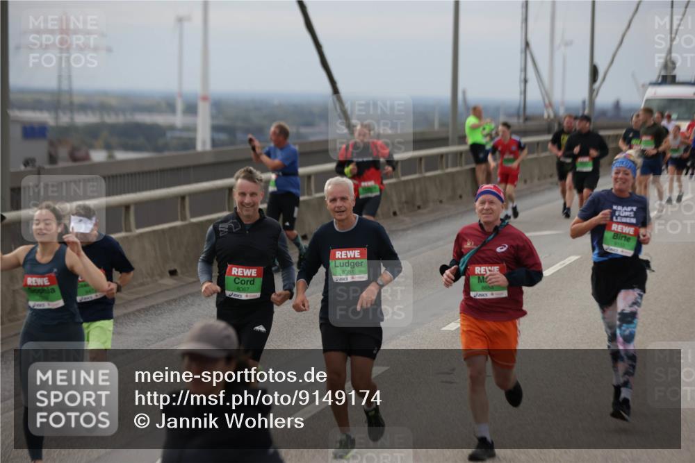 03.10.2025 - Köhlbrandbrückenlauf Jannik Wohlers http://msf.ph/oto/9149174 03.10.2025 15:53:36 Position 1 9472, 8367, 8381, 8654 meine-sportfotos.de