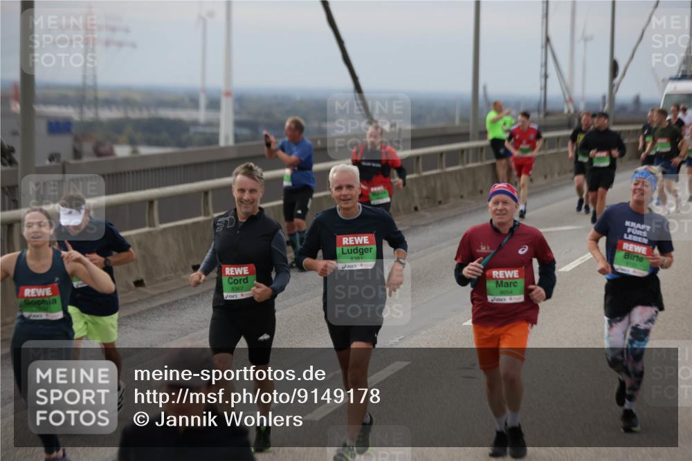 03.10.2025 - Köhlbrandbrückenlauf Jannik Wohlers http://msf.ph/oto/9149178 03.10.2025 15:53:36 Position 1 8367, 8381, 8654 meine-sportfotos.de
