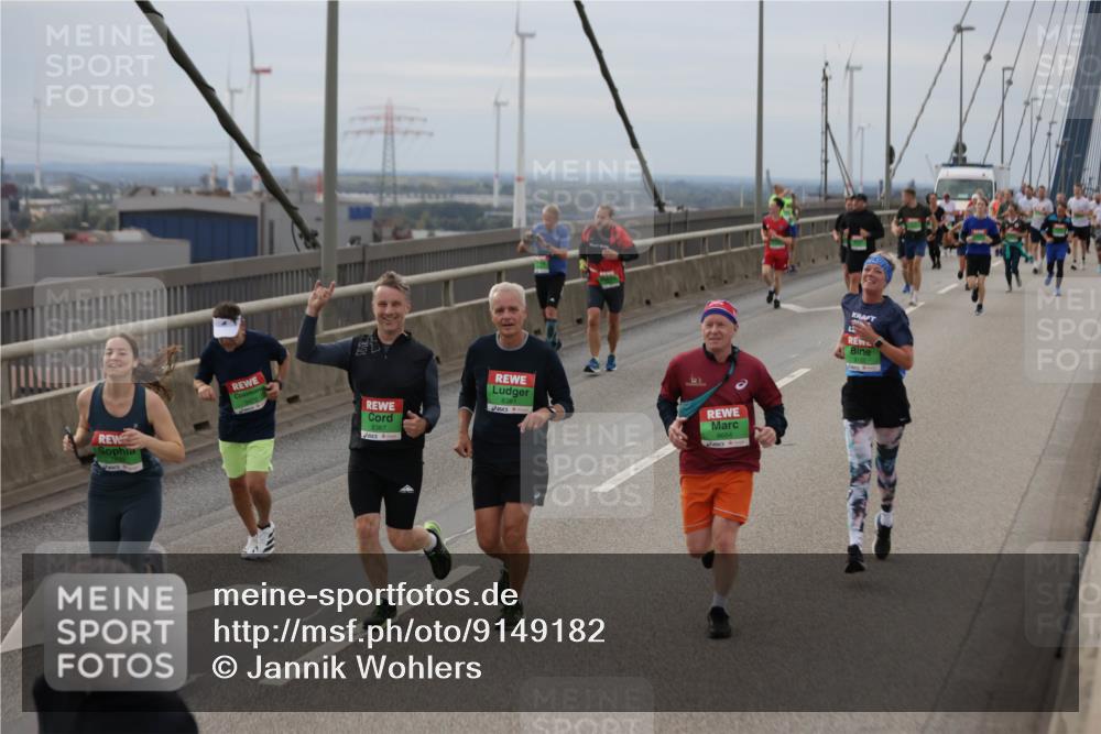 03.10.2025 - Köhlbrandbrückenlauf Jannik Wohlers http://msf.ph/oto/9149182 03.10.2025 15:53:37 Position 1 8381, 8654 meine-sportfotos.de