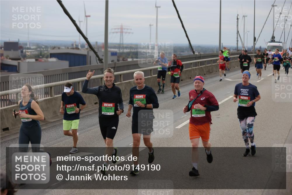 03.10.2025 - Köhlbrandbrückenlauf Jannik Wohlers http://msf.ph/oto/9149190 03.10.2025 15:53:37 Position 1 8367, 8654 meine-sportfotos.de