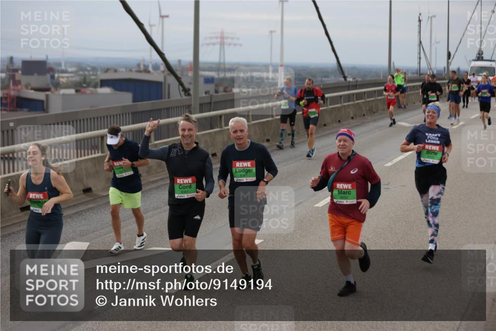 03.10.2025 - Köhlbrandbrückenlauf Jannik Wohlers http://msf.ph/oto/9149194 03.10.2025 15:53:37 Position 1 9472, 8367, 8381, 8654, 9155 meine-sportfotos.de
