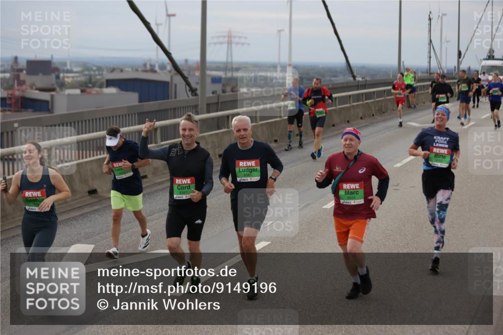 03.10.2025 - Köhlbrandbrückenlauf Jannik Wohlers http://msf.ph/oto/9149196 03.10.2025 15:53:37 Position 1 8367, 8381, 8654, 9155 meine-sportfotos.de