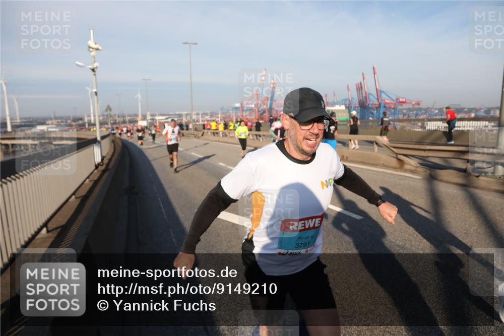 03.10.2025 - Köhlbrandbrückenlauf Yannick Fuchs http://msf.ph/oto/9149210 03.10.2025 08:40:49 Position 2 3791 meine-sportfotos.de