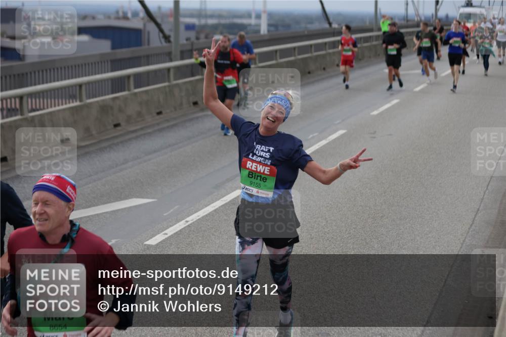 03.10.2025 - Köhlbrandbrückenlauf Jannik Wohlers http://msf.ph/oto/9149212 03.10.2025 15:53:39 Position 1 8654, 9155 meine-sportfotos.de