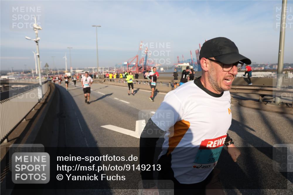 03.10.2025 - Köhlbrandbrückenlauf Yannick Fuchs http://msf.ph/oto/9149213 03.10.2025 08:40:49 Position 2 3791 meine-sportfotos.de