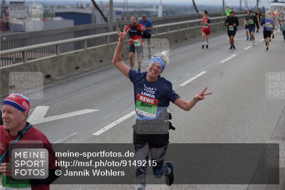 03.10.2025 - Köhlbrandbrückenlauf Jannik Wohlers http://msf.ph/oto/9149215 03.10.2025 15:53:39 Position 1 8654, 9155 meine-sportfotos.de