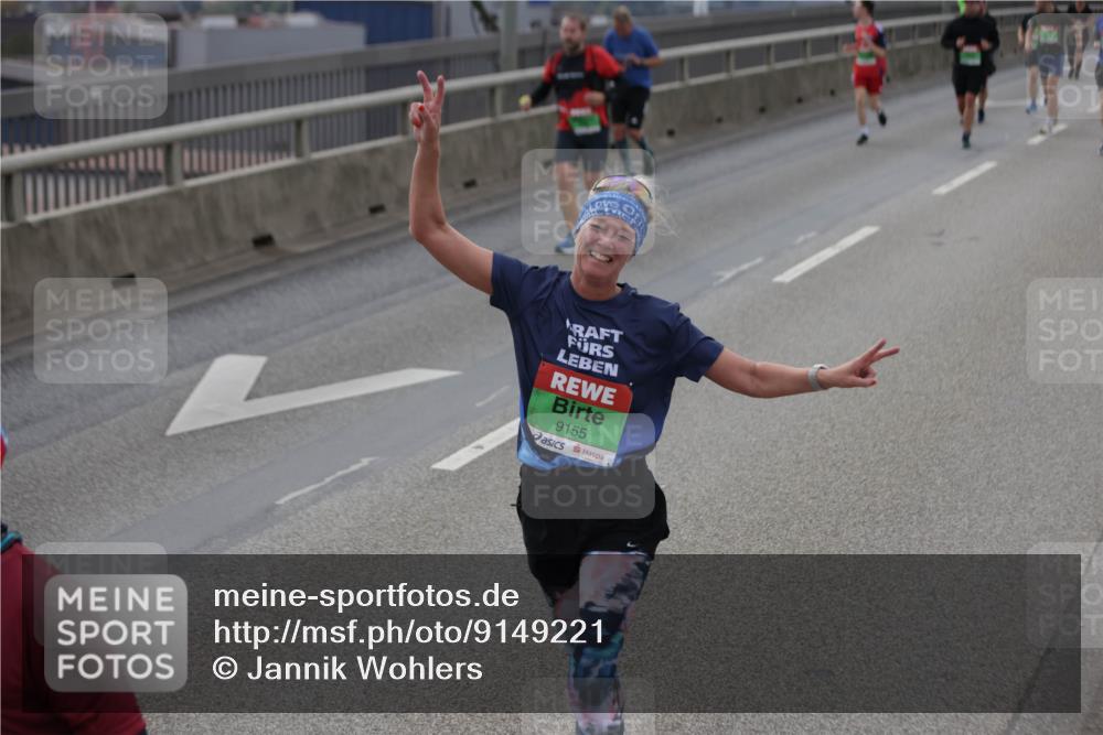 03.10.2025 - Köhlbrandbrückenlauf Jannik Wohlers http://msf.ph/oto/9149221 03.10.2025 15:53:39 Position 1 9155 meine-sportfotos.de