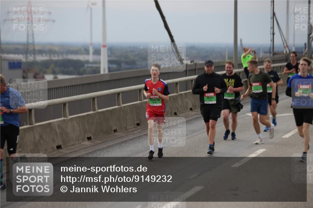 03.10.2025 - Köhlbrandbrückenlauf Jannik Wohlers http://msf.ph/oto/9149232 03.10.2025 15:53:41 Position 1  meine-sportfotos.de