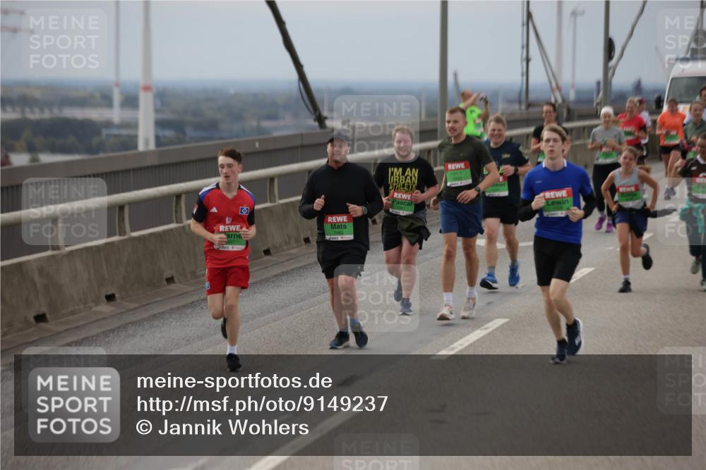 03.10.2025 - Köhlbrandbrückenlauf Jannik Wohlers http://msf.ph/oto/9149237 03.10.2025 15:53:41 Position 1 16, 7483 meine-sportfotos.de