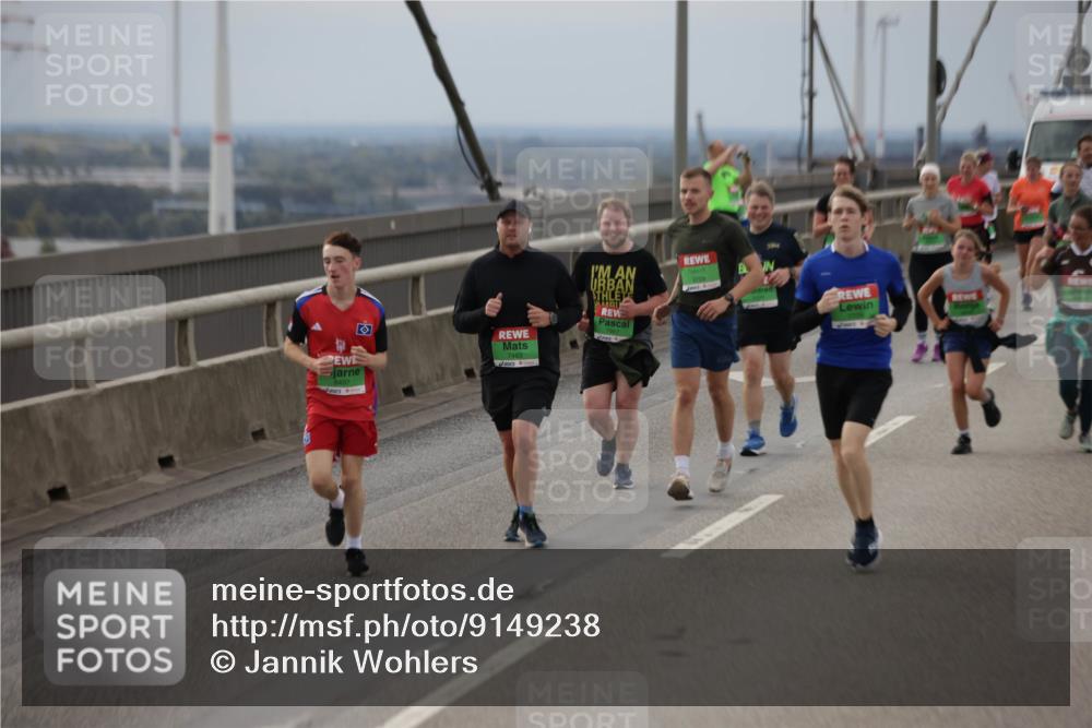 03.10.2025 - Köhlbrandbrückenlauf Jannik Wohlers http://msf.ph/oto/9149238 03.10.2025 15:53:41 Position 1 8497, 7483 meine-sportfotos.de