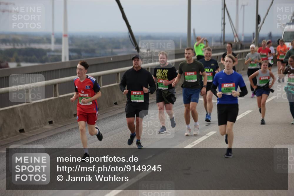 03.10.2025 - Köhlbrandbrückenlauf Jannik Wohlers http://msf.ph/oto/9149245 03.10.2025 15:53:42 Position 1 7483, 9722 meine-sportfotos.de