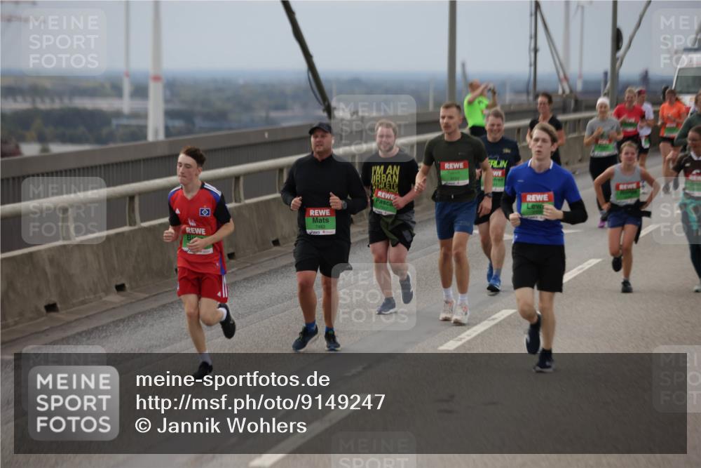 03.10.2025 - Köhlbrandbrückenlauf Jannik Wohlers http://msf.ph/oto/9149247 03.10.2025 15:53:42 Position 1 7483 meine-sportfotos.de