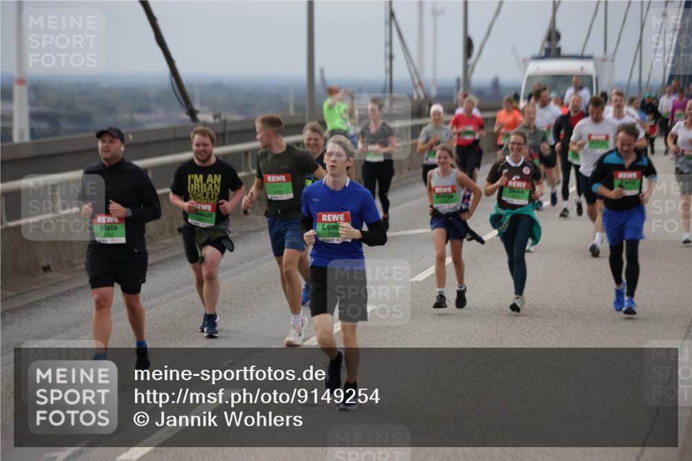 03.10.2025 - Köhlbrandbrückenlauf Jannik Wohlers http://msf.ph/oto/9149254 03.10.2025 15:53:43 Position 1 7726 meine-sportfotos.de