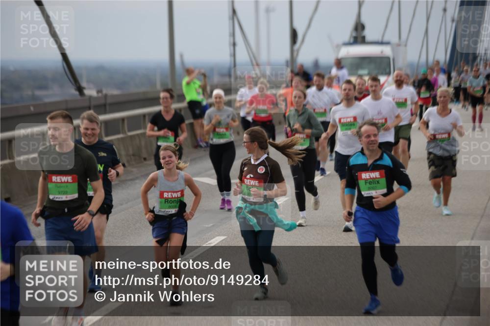 03.10.2025 - Köhlbrandbrückenlauf Jannik Wohlers http://msf.ph/oto/9149284 03.10.2025 15:53:44 Position 1 9722, 8008, 8007 meine-sportfotos.de