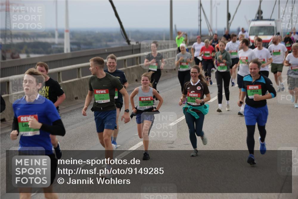03.10.2025 - Köhlbrandbrückenlauf Jannik Wohlers http://msf.ph/oto/9149285 03.10.2025 15:53:45 Position 1 9722, 8006, 8008 meine-sportfotos.de