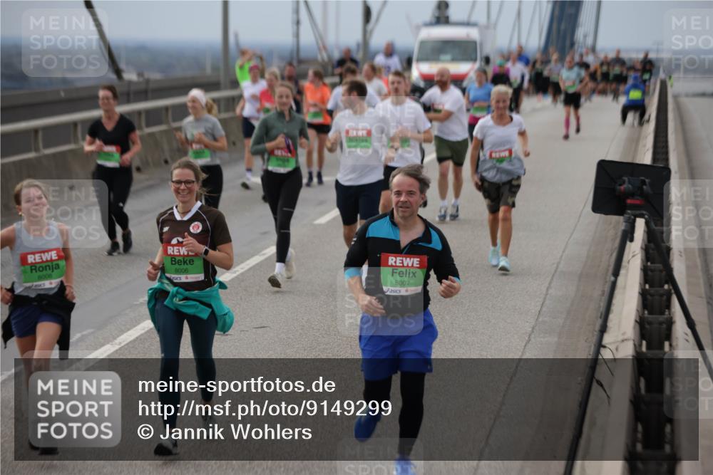 03.10.2025 - Köhlbrandbrückenlauf Jannik Wohlers http://msf.ph/oto/9149299 03.10.2025 15:53:46 Position 1 8008, 8006, 8007 meine-sportfotos.de