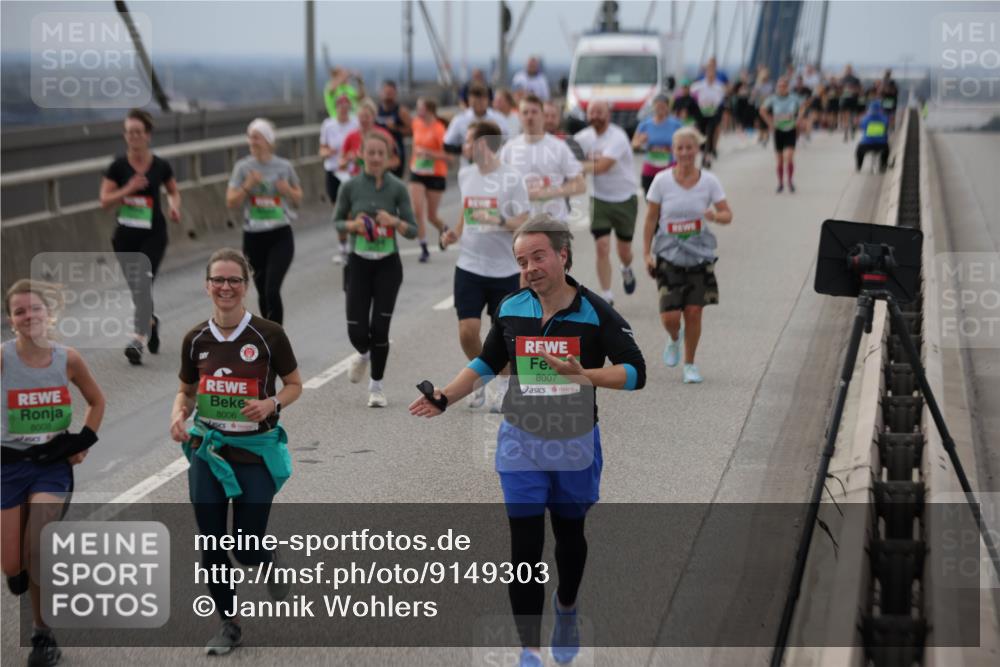 03.10.2025 - Köhlbrandbrückenlauf Jannik Wohlers http://msf.ph/oto/9149303 03.10.2025 15:53:47 Position 1 8008, 8006, 8007 meine-sportfotos.de