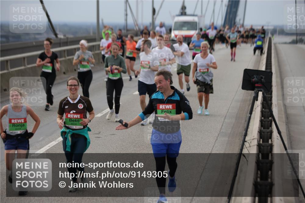 03.10.2025 - Köhlbrandbrückenlauf Jannik Wohlers http://msf.ph/oto/9149305 03.10.2025 15:53:47 Position 1 8008, 8006 meine-sportfotos.de