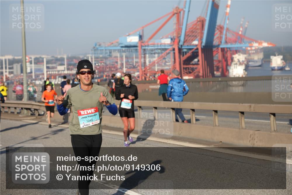 03.10.2025 - Köhlbrandbrückenlauf Yannick Fuchs http://msf.ph/oto/9149306 03.10.2025 08:40:57 Position 2 1245 meine-sportfotos.de