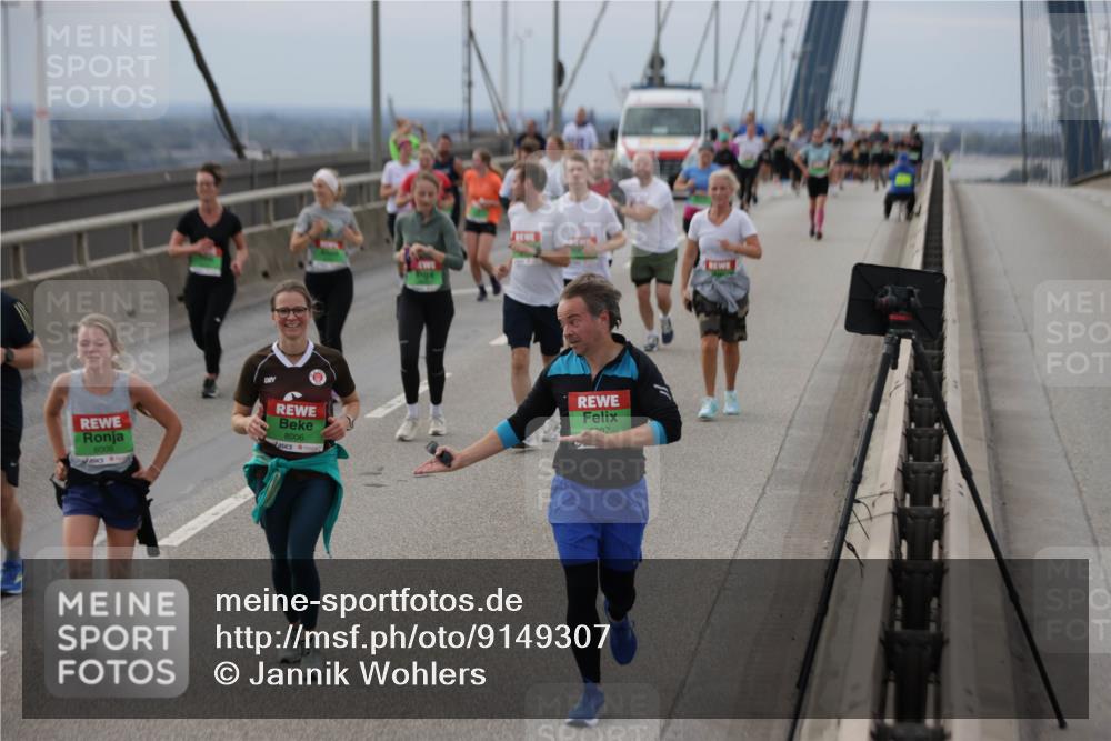 03.10.2025 - Köhlbrandbrückenlauf Jannik Wohlers http://msf.ph/oto/9149307 03.10.2025 15:53:47 Position 1 8008, 8006 meine-sportfotos.de