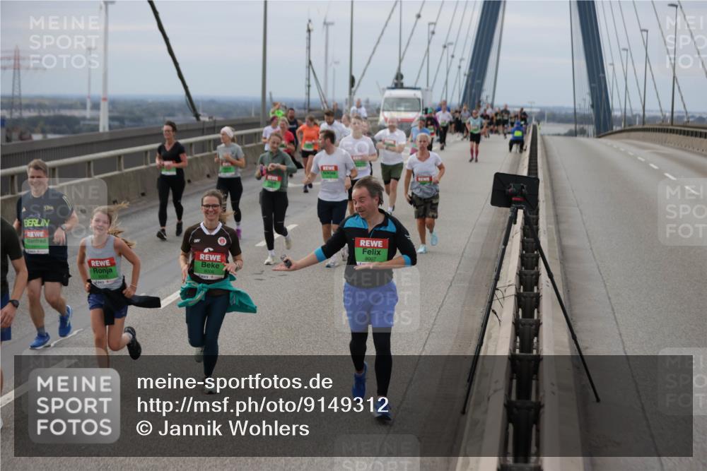03.10.2025 - Köhlbrandbrückenlauf Jannik Wohlers http://msf.ph/oto/9149312 03.10.2025 15:53:47 Position 1 8007 meine-sportfotos.de