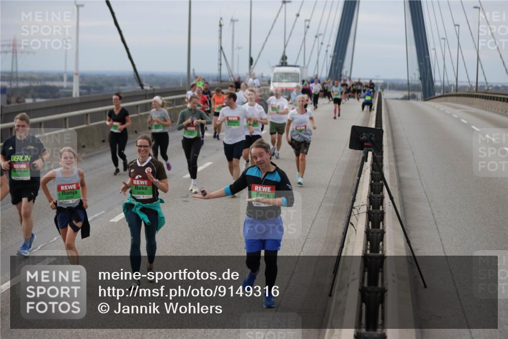 03.10.2025 - Köhlbrandbrückenlauf Jannik Wohlers http://msf.ph/oto/9149316 03.10.2025 15:53:47 Position 1 8006 meine-sportfotos.de