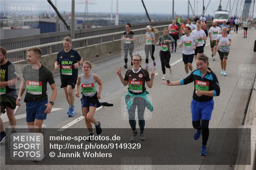 03.10.2025 - Köhlbrandbrückenlauf Jannik Wohlers http://msf.ph/oto/9149329 03.10.2025 15:53:48 Position 1 9722, 53, 7377, 8008, 1, 8006, 007 meine-sportfotos.de