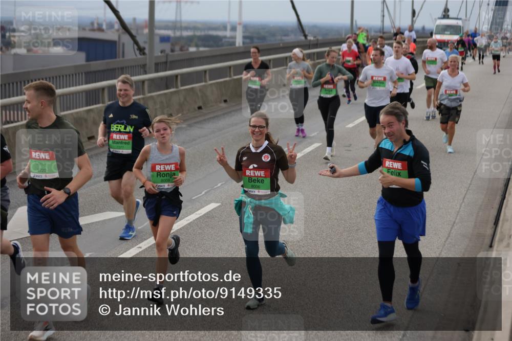 03.10.2025 - Köhlbrandbrückenlauf Jannik Wohlers http://msf.ph/oto/9149335 03.10.2025 15:53:48 Position 1 9722, 8008, 8006 meine-sportfotos.de