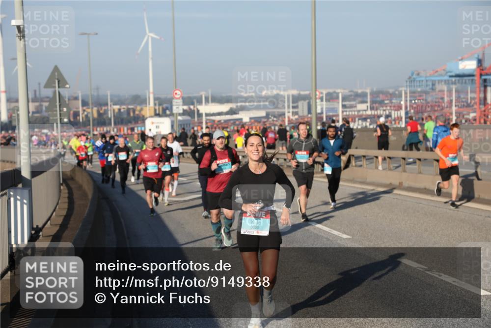03.10.2025 - Köhlbrandbrückenlauf Yannick Fuchs http://msf.ph/oto/9149338 03.10.2025 08:40:59 Position 2 3825 meine-sportfotos.de