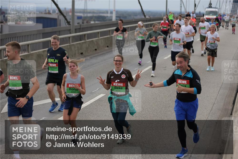 03.10.2025 - Köhlbrandbrückenlauf Jannik Wohlers http://msf.ph/oto/9149339 03.10.2025 15:53:48 Position 1 9722, 8008, 8006 meine-sportfotos.de