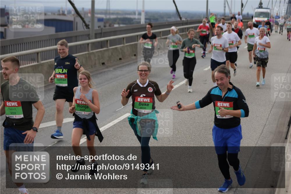 03.10.2025 - Köhlbrandbrückenlauf Jannik Wohlers http://msf.ph/oto/9149341 03.10.2025 15:53:48 Position 1 9722, 8008, 8006 meine-sportfotos.de