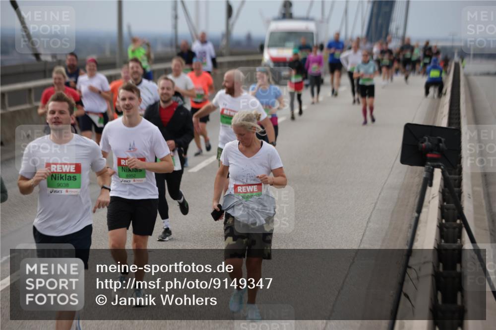 03.10.2025 - Köhlbrandbrückenlauf Jannik Wohlers http://msf.ph/oto/9149347 03.10.2025 15:53:49 Position 1 9038, 8952 meine-sportfotos.de