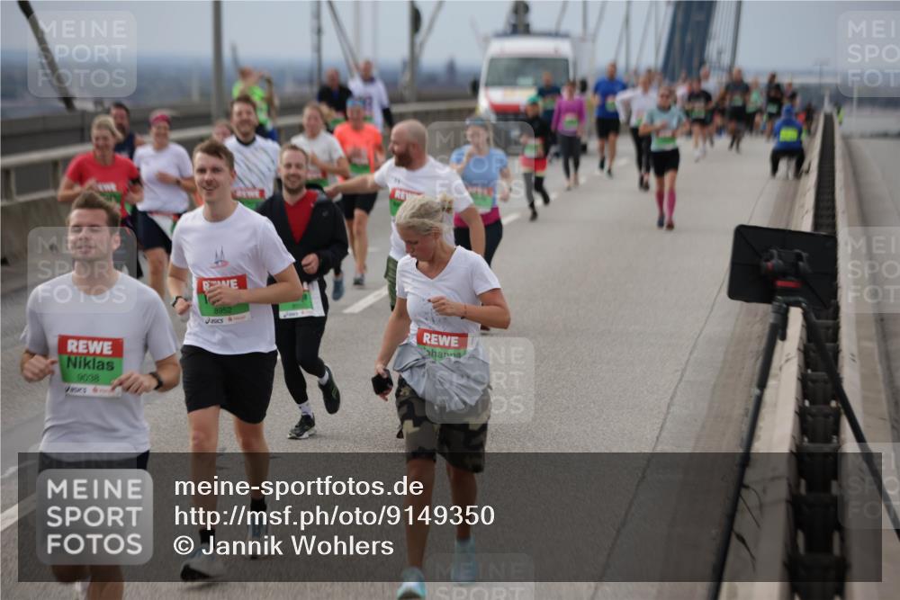 03.10.2025 - Köhlbrandbrückenlauf Jannik Wohlers http://msf.ph/oto/9149350 03.10.2025 15:53:49 Position 1 9038, 8952 meine-sportfotos.de