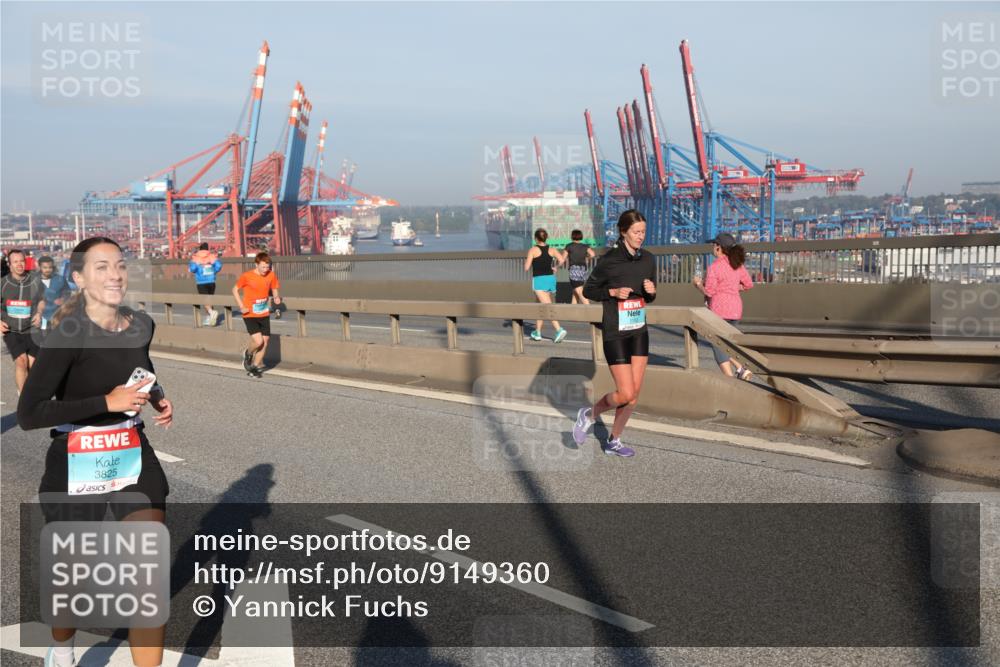 03.10.2025 - Köhlbrandbrückenlauf Yannick Fuchs http://msf.ph/oto/9149360 03.10.2025 08:41:01 Position 2 3825, 1152 meine-sportfotos.de