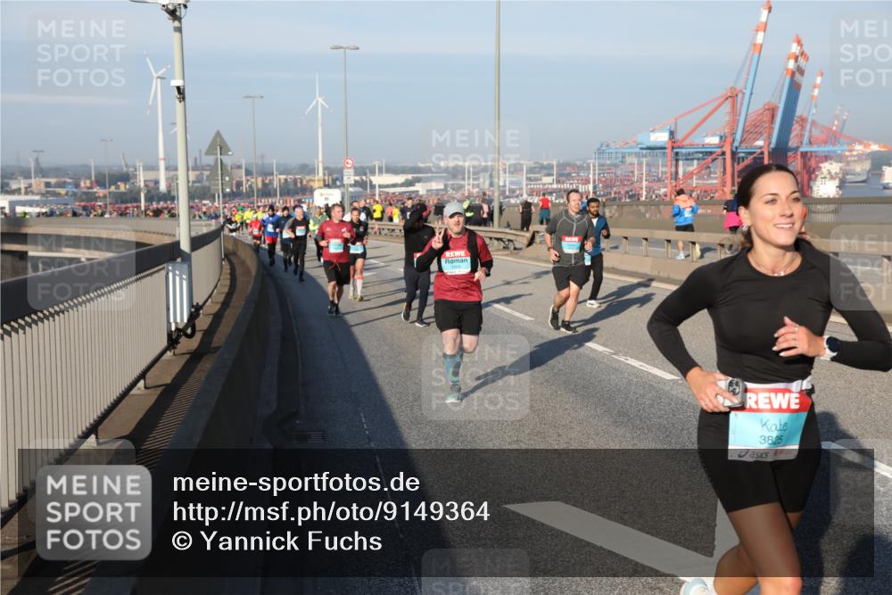 03.10.2025 - Köhlbrandbrückenlauf Yannick Fuchs http://msf.ph/oto/9149364 03.10.2025 08:41:01 Position 2 3825 meine-sportfotos.de