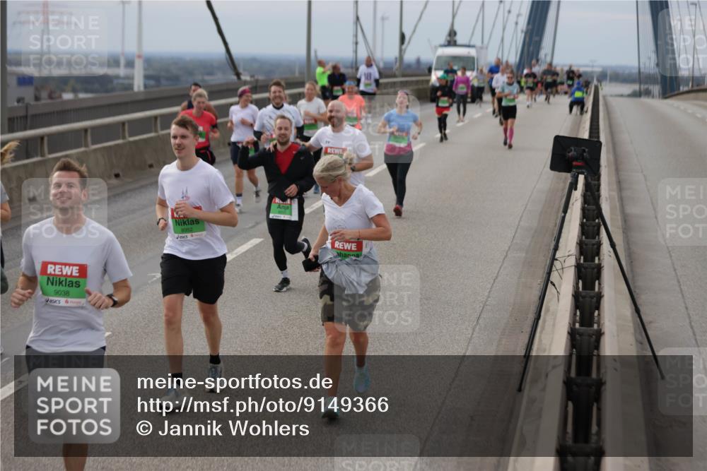 03.10.2025 - Köhlbrandbrückenlauf Jannik Wohlers http://msf.ph/oto/9149366 03.10.2025 15:53:51 Position 1 9038, 8952, 18 meine-sportfotos.de