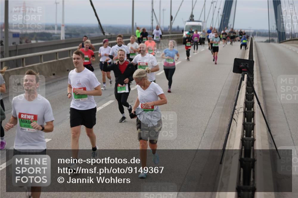 03.10.2025 - Köhlbrandbrückenlauf Jannik Wohlers http://msf.ph/oto/9149367 03.10.2025 15:53:51 Position 1 9038, 8952, 18 meine-sportfotos.de