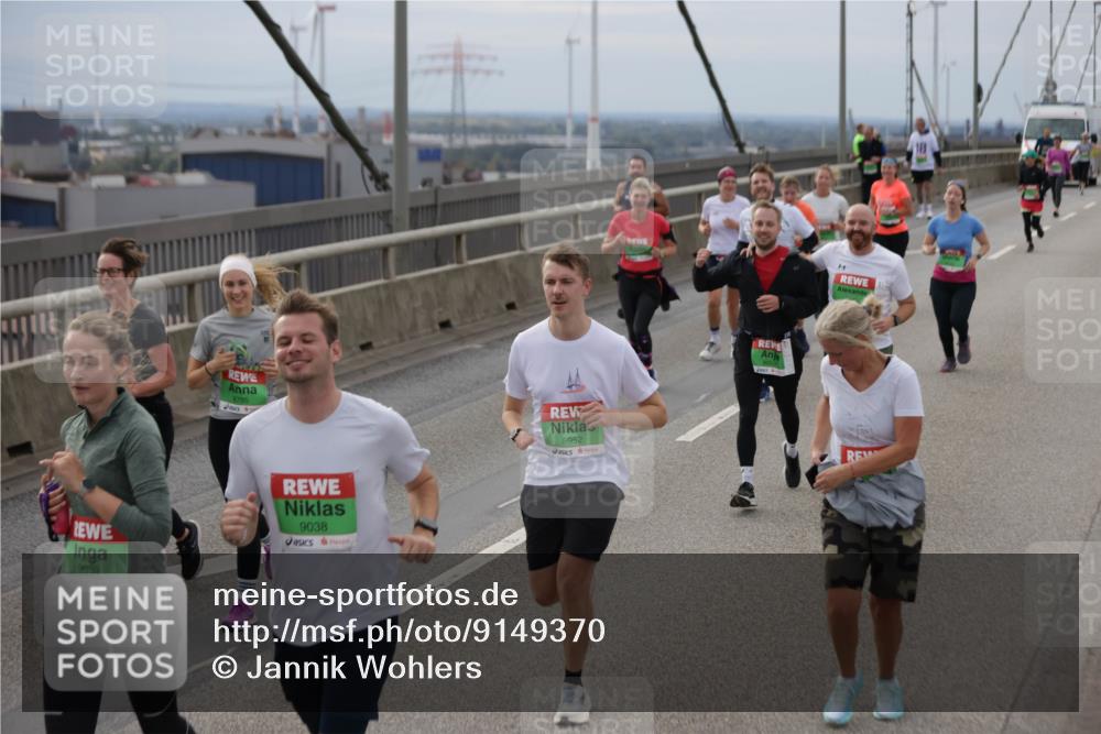 03.10.2025 - Köhlbrandbrückenlauf Jannik Wohlers http://msf.ph/oto/9149370 03.10.2025 15:53:51 Position 1 9039, 9038, 8952, 18 meine-sportfotos.de
