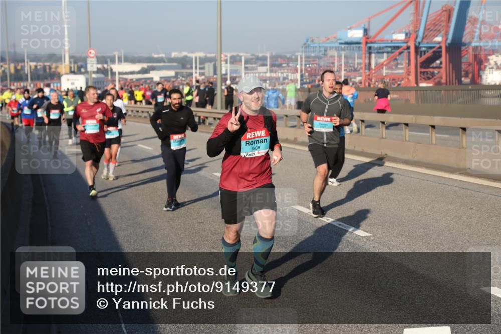 03.10.2025 - Köhlbrandbrückenlauf Yannick Fuchs http://msf.ph/oto/9149377 03.10.2025 08:41:02 Position 2 1808 meine-sportfotos.de