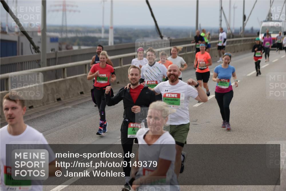 03.10.2025 - Köhlbrandbrückenlauf Jannik Wohlers http://msf.ph/oto/9149379 03.10.2025 15:53:52 Position 1 6952, 855, 8549 meine-sportfotos.de