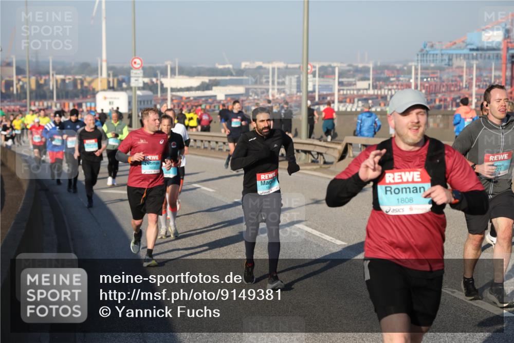 03.10.2025 - Köhlbrandbrückenlauf Yannick Fuchs http://msf.ph/oto/9149381 03.10.2025 08:41:02 Position 2 1808, 21 meine-sportfotos.de
