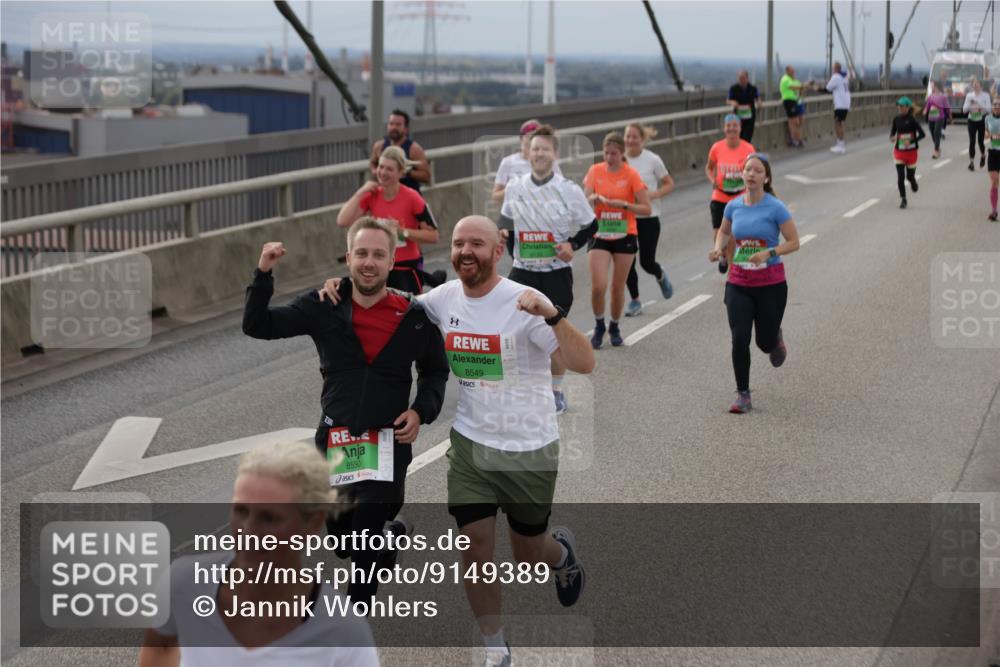 03.10.2025 - Köhlbrandbrückenlauf Jannik Wohlers http://msf.ph/oto/9149389 03.10.2025 15:53:53 Position 1 8550, 8, 8549 meine-sportfotos.de