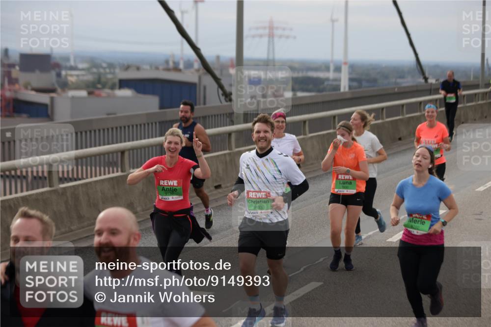 03.10.2025 - Köhlbrandbrückenlauf Jannik Wohlers http://msf.ph/oto/9149393 03.10.2025 15:53:54 Position 1 9132, 9133, 7930, 8092 meine-sportfotos.de