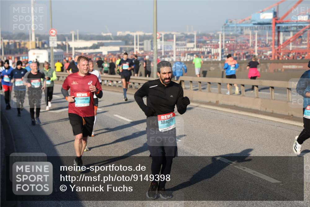 03.10.2025 - Köhlbrandbrückenlauf Yannick Fuchs http://msf.ph/oto/9149398 03.10.2025 08:41:03 Position 2 3603, 1931, 37 meine-sportfotos.de